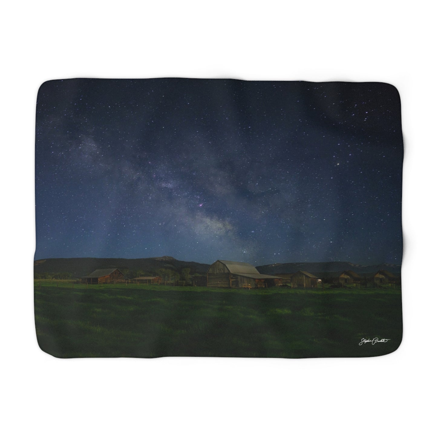 Blankets: Sherpa Fleece Blanket -- Foldable Fine Art -- Milky Way Nighttime over Grand Teton Mountains