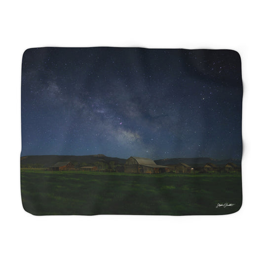 Blankets: Sherpa Fleece Blanket -- Foldable Fine Art -- Milky Way Nighttime over Grand Teton Mountains